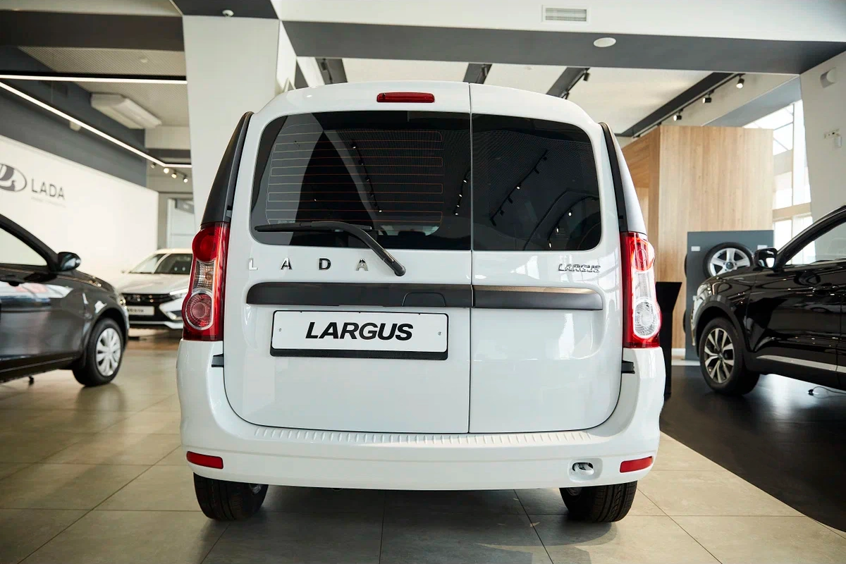 Lada Largus в Челябинск - фото №4